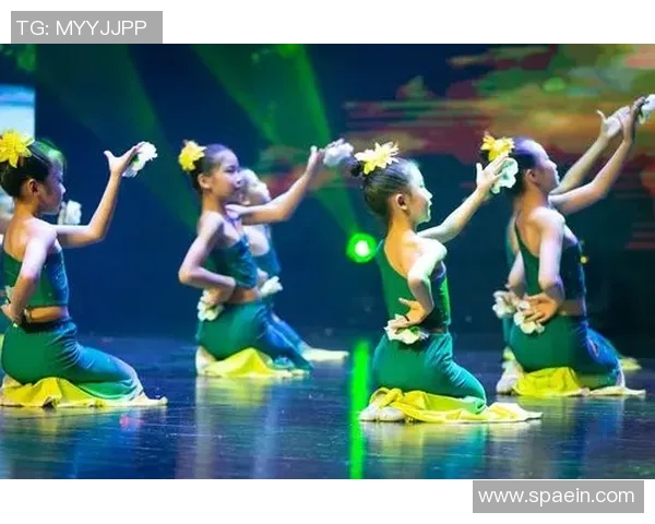 王娜谈足球生涯：从绿茵场到人生舞台的精彩旅程